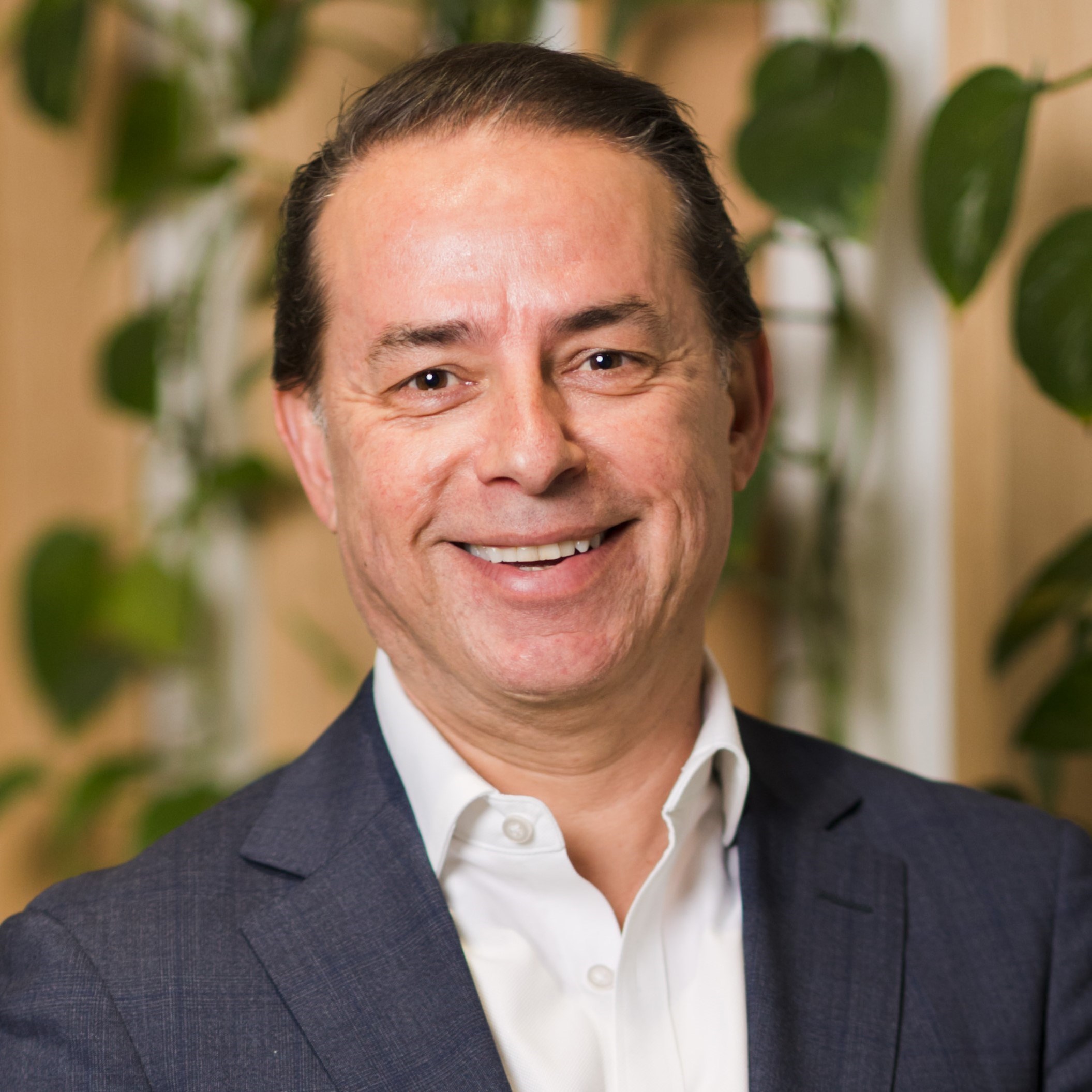 Angelo Manos